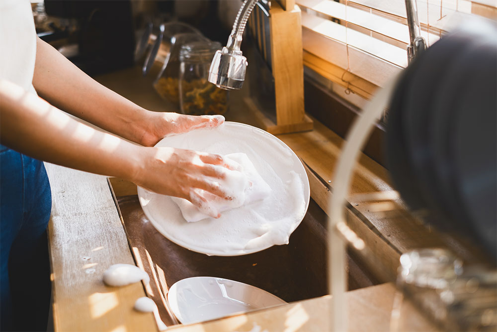 Unsere Tipps für ökologisches Spülen per Hand Unsere Tipps für ökologisches Spülen per Hand